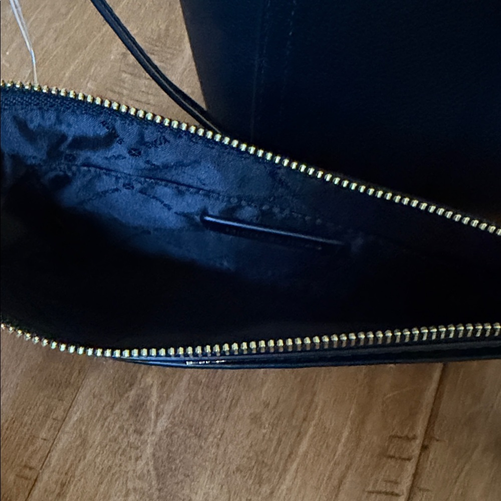 Michael Kors Black Tote and Clutch Set - Picture 4 of 8